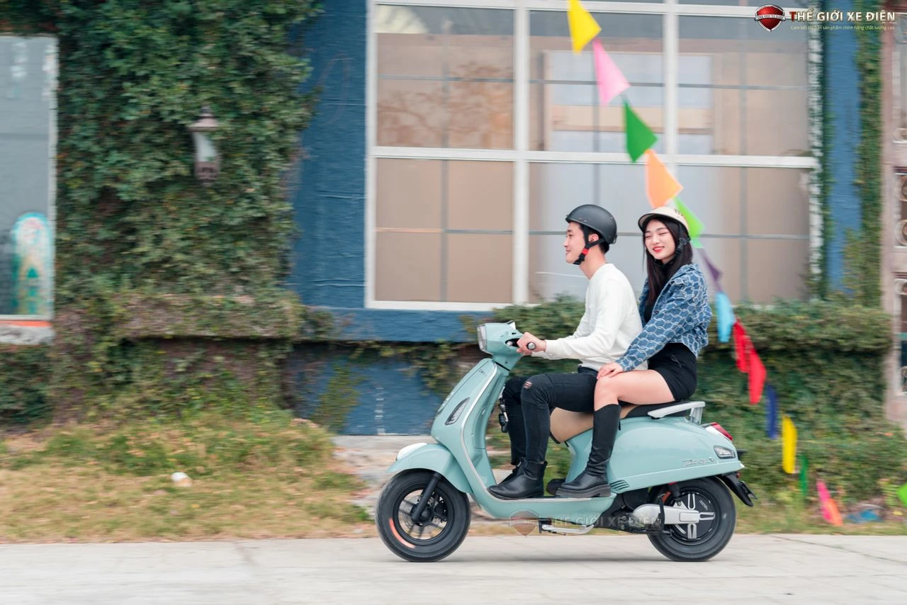 xe điện Pansy S4