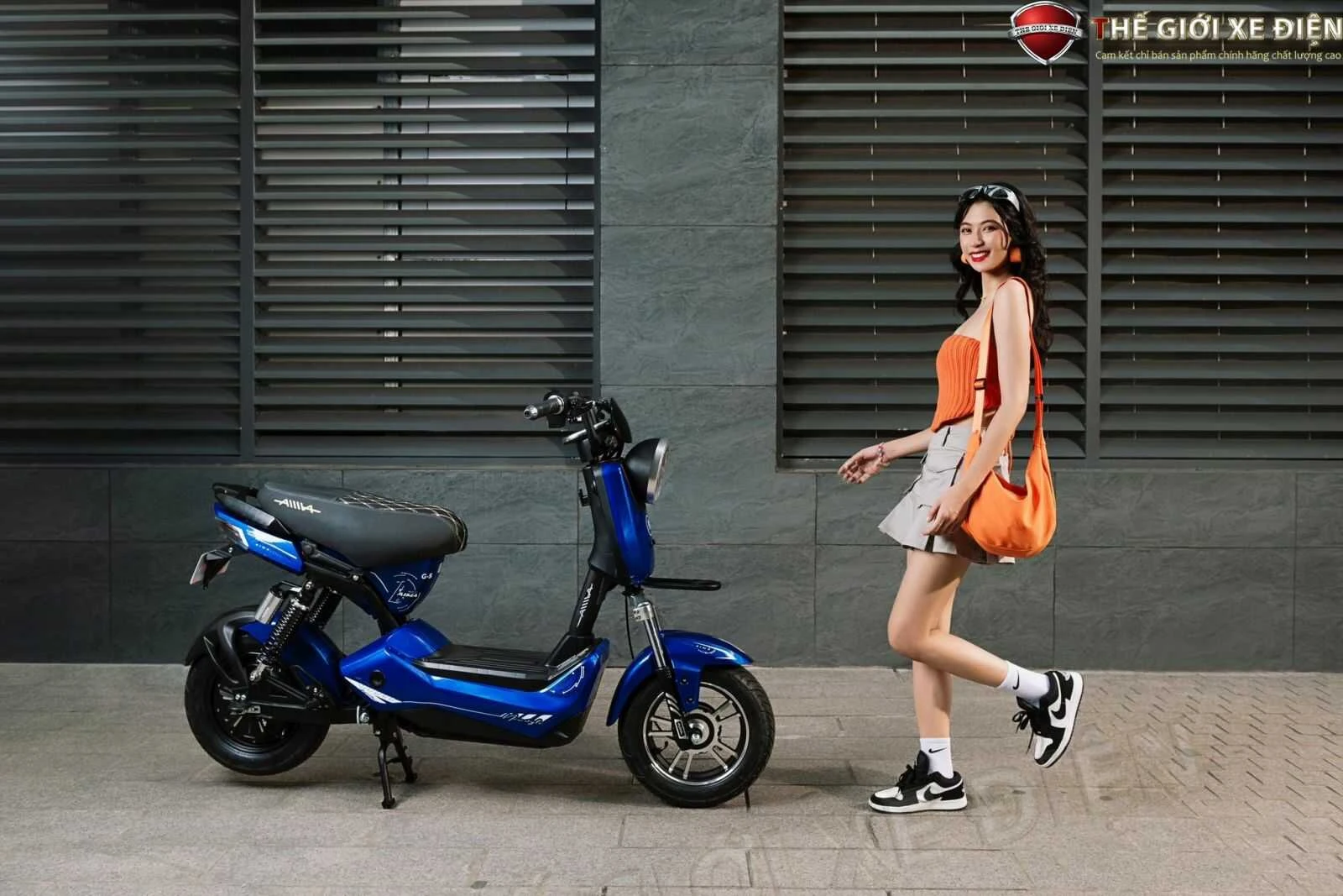 sàn để chân rộng rãi