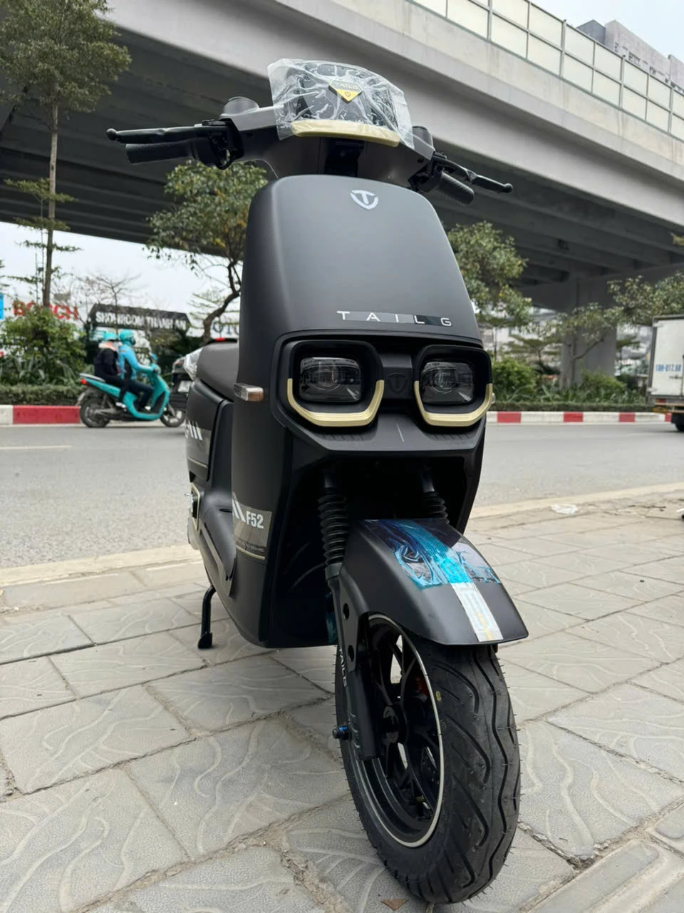 Cẩn thận khi sạc xe điện không tự ngắt và bình ngày càng nóng lên khi cắm điện? (nhân bản)