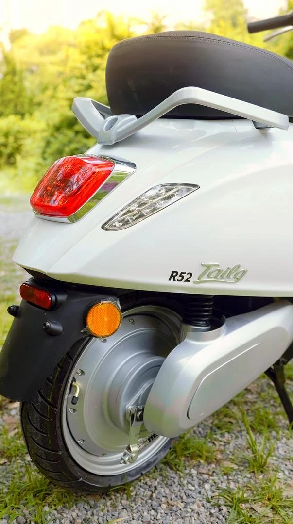 phuộc giảm xóc êm ái trên tailg r52