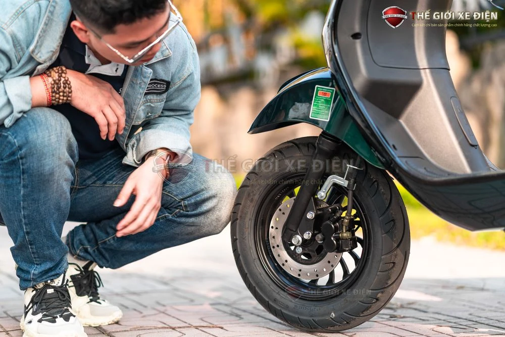 bánh xe scooter victoria