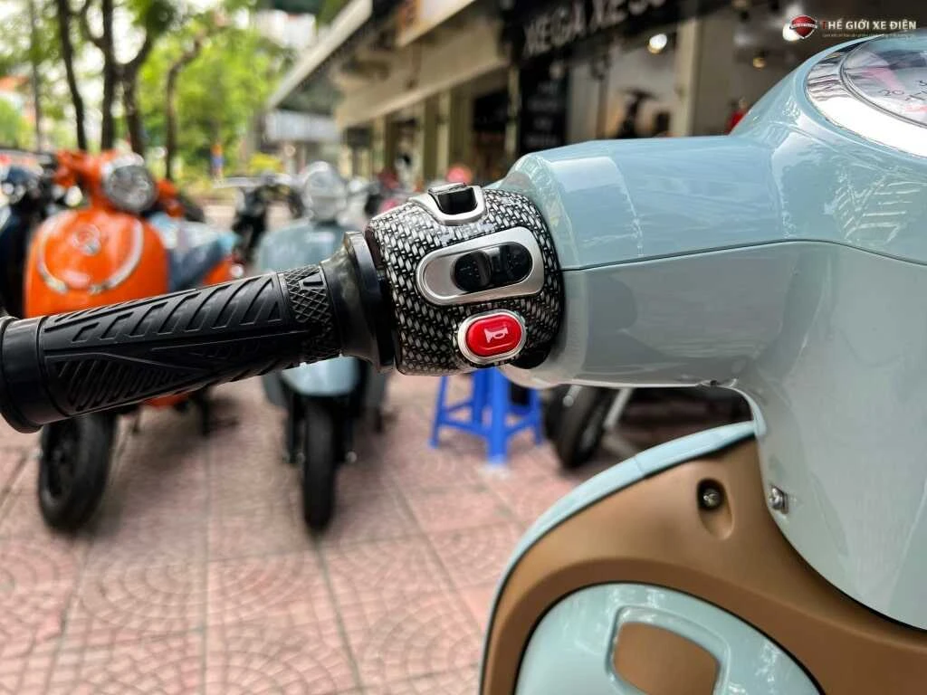 cụm công tắc tay lái